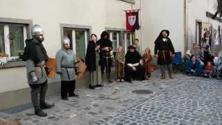 preview picture of video 'Mittelalterfest Ilanz vom 26.10.2013 (500 u. 300jähriges Jubiläum Stadtmauern) - Teil 1'