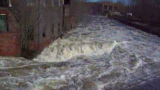 preview picture of video '2010 Nashua River Flood Pepperell, Ma. 3-16-10'