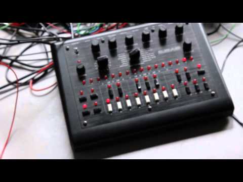 SynthDIY UK 2011 - x0xb0x and MFOS SoundLab Ultimate