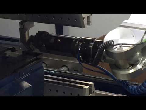 Trumpf 7000 Bend Cell - Close-up bending a small 2-bend part