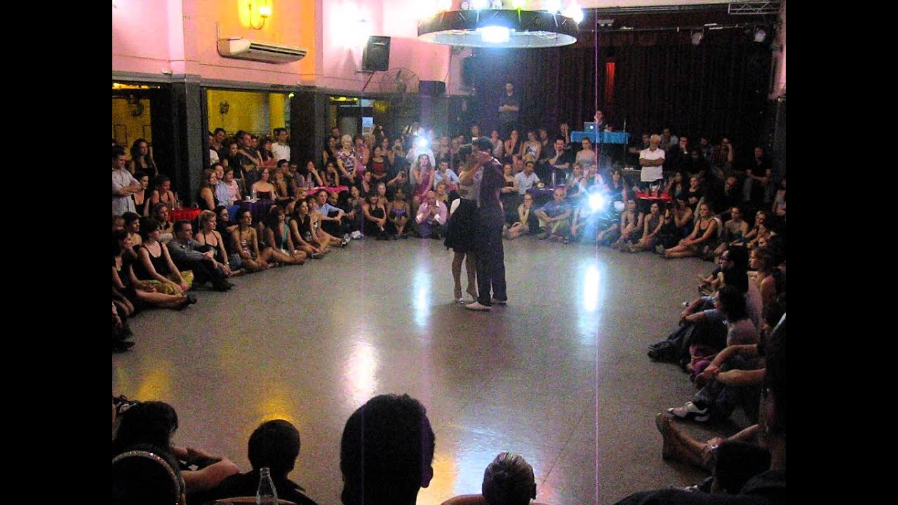 BRUNO TOMBARI y ROCÍO LEQUIO en Viva La Pepa! Milonga (3/4)