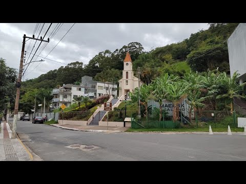 Veja a ciclovia da praia de cabeçudas da cidade de Itajaí Santa Catarina 