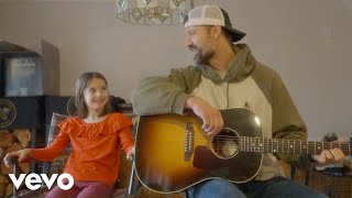 Musik-Video-Miniaturansicht zu if father time had a daughter Songtext von Walker Hayes