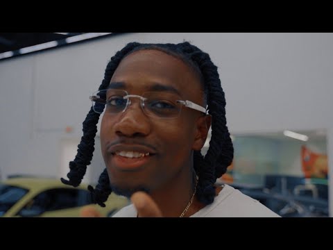 Dee Moneey - Reminiscing In Waikiki, Nah Wait Miami. (Official Video)