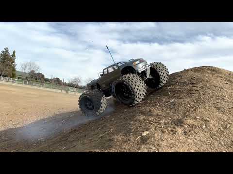 TMaxx 3.3 The Wheelie Monster!
