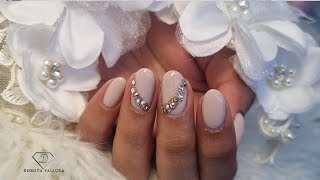 Simple nude nails for autumn season. How to hold a nail file to file safe and effective.