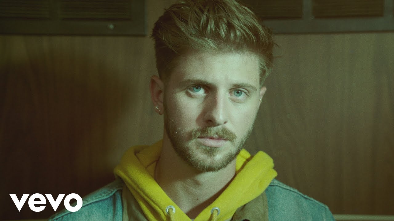 Quinn Lewis Lyrics : Hurt Me Now - Pancaswara Lyrics