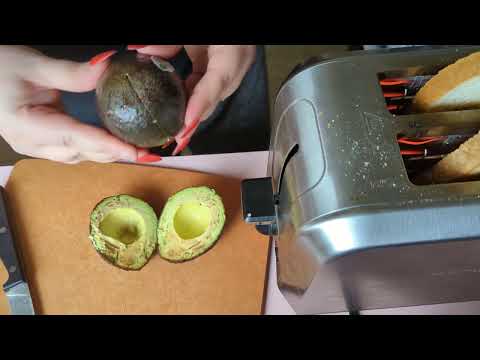 The Cooking Gut: Avocado on Sourdough Toast with Balsamic Glaze