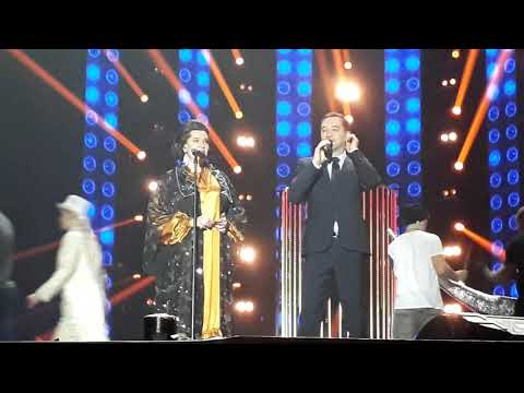 Jan Cina jako Montserrat Caballé (koncert Tvoje tvář má známý hlas)
