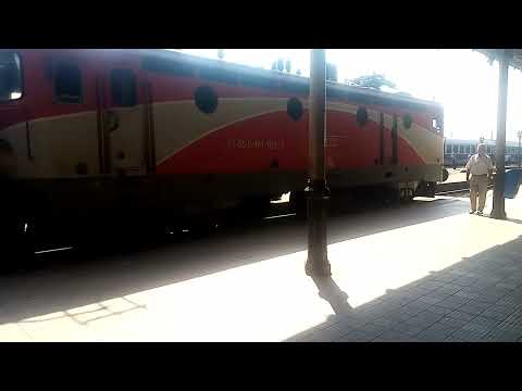 EC102 gareaza Trenul R5703 Suceava-Îlva Mică în Statia Suceava 20.06.2023