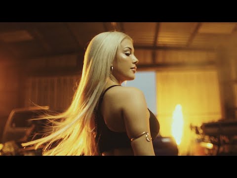 Giovannie and the Hired Guns - Quitter (Official Video)