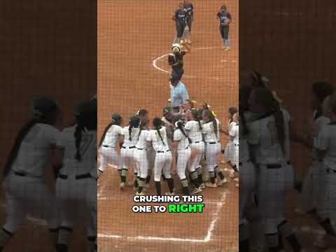 Grand Slam! Royse Crushes Two Home Runs in Dominating Game