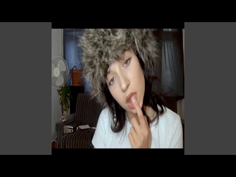 Deine Freundin weint