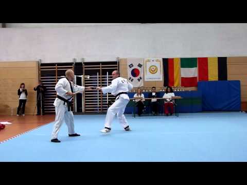 Hwal moo Hapkido - Demonstration