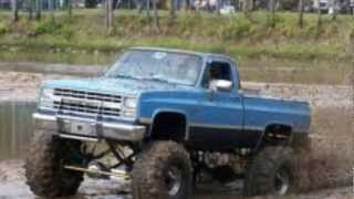 Kickin Up Mud - The Lacs
