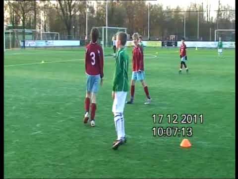 Zwaluwen Utrecht E1 - vv Jonathan E1 17-12-2011