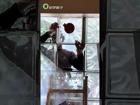這枚軟彈，就是不肯掉下來...