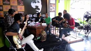 Download lagu The Sabeni - Nangke Lande on 22nd Birthday of 1062 Bens Radio Jakarta mp3