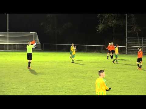 15 februari 2016 voetbalrijnmond cup Smitshoek D1 -  Binnemaas D1