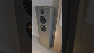 Lyngdorf TDAI-2210 Streaming Amp & FR-2 Speakers
