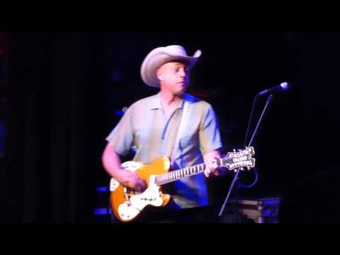 Deke Dickerson - Run Chicken Run (Link Wray)