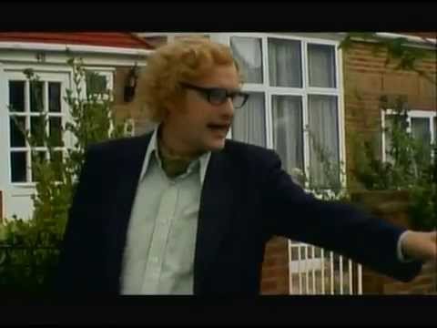 Stella Street: Series 3, Ep2 - Roger's Burning
