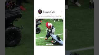 Esse mascote do Atlético é mto resenha... 😂😂 #futebol #viral #meme #funny #atleticomineiro #neymar