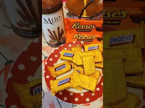 Snickers Creamy Peanut Butter 😋 🥜 #yummy#satisfying#snickers #shorts #shortvideo 🥜😋🍬