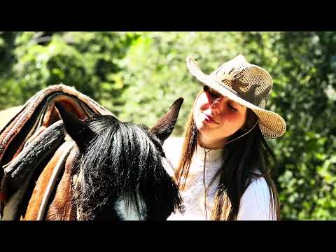 Cabalgata por el Fundo El Morrillo en Vilches alto san Clemente, Talca región del Maule