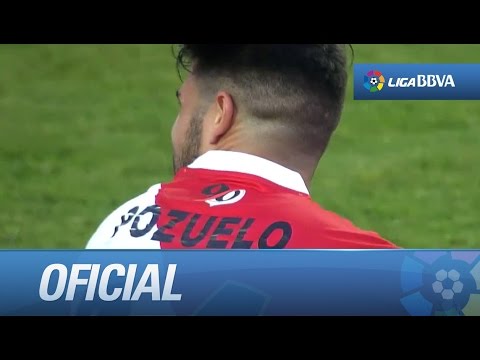 Chut de Pozuelo que sale por encima de portería