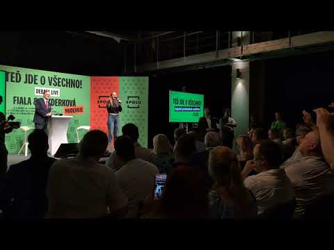 Iva Pazderková musela na debatě v Plzni uklidňovat rozjitřené emoce