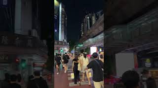 夜歩きやで