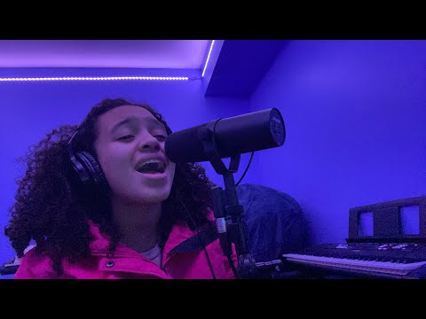 Gabby Callwood - Painless, 3am & Unreleased Song (Live Performance)