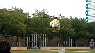preview picture of video '16-09-2011 Landen en opstijgen traumahelikopter (LifeLiner3) bij Radboud Nijmegen (HD)'