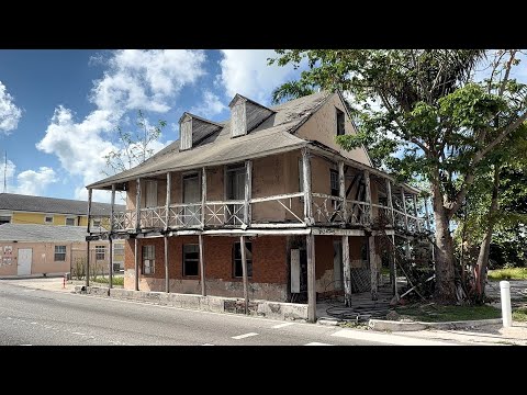 Walking Historic Landmark sights of Nassau Bahamas