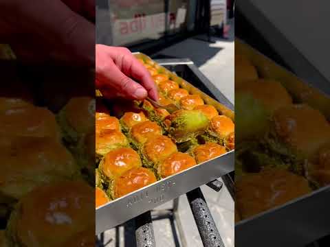 Baklava ASMR  #shorts #youtubeshorts #asmr #satisfing #shorts #turkish #baklava