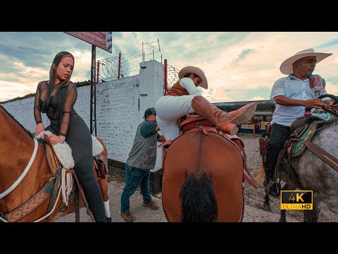 Real POV Cabalgata en COLOMBIA 😎 Caicedonia - Valle 2023