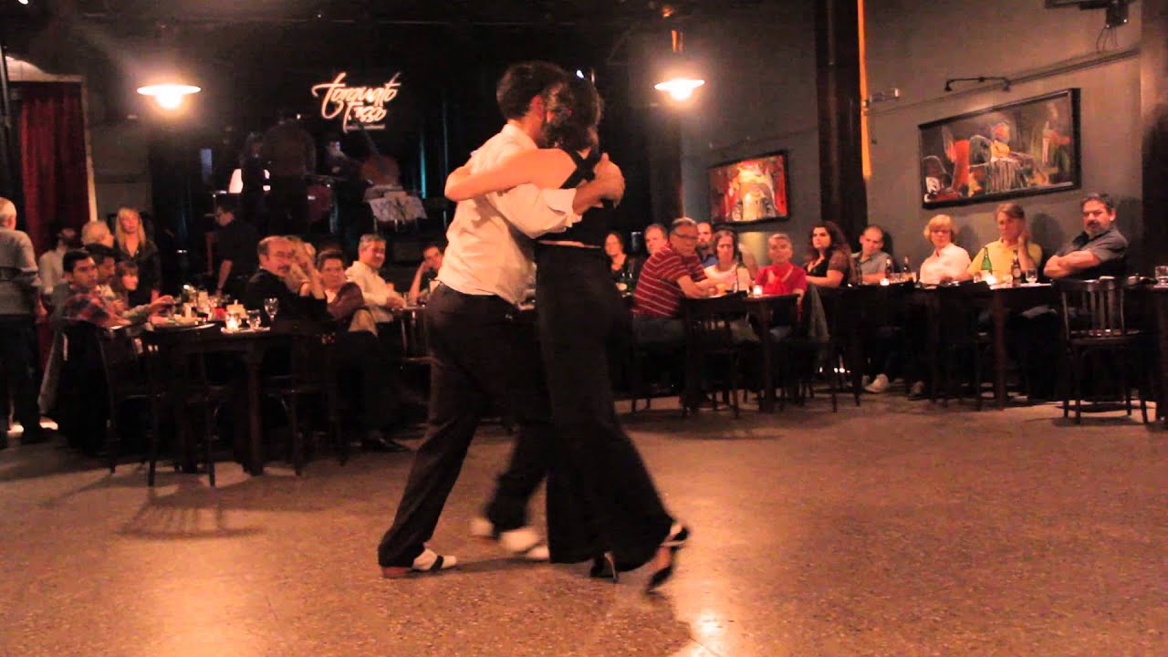 Lucas Valsecchi y Elise Roulin. El Adios, Hugo Díaz