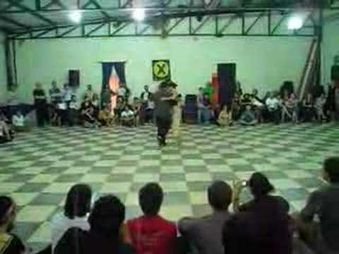  Mario Consiglieri  and  Anabella Diaz-Hojman  are  dancing  to  the  tango  "  Siempre Es Carnaval  "