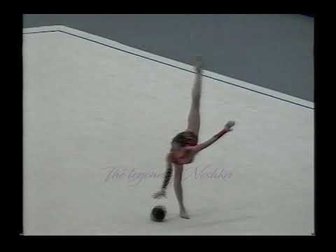 Valeria KURYLSKAYA (BLR) ball - Corbeil 2005 AA