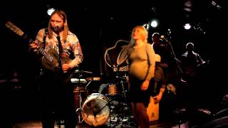 Lucky Lips - Cash on the Barrelhead﻿ - Buckleys