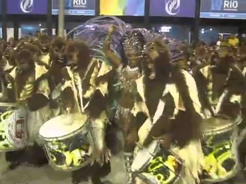 Grande Rio bateria in the Sambodromo, 2011