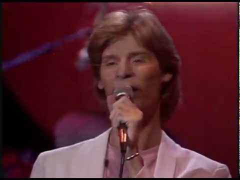 Daryl Hall & John Oates on Midnight Special (1977)