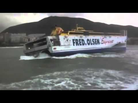 Temporary Ferry Tenerife is shaken violently by the waves in Los Cristianos