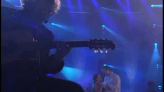 Shania Twain - When you kiss me [Up! Live in Chicago 7 of 22].flv