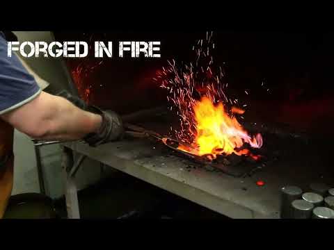 kratos-black-4(L) - Making the legendary Leviathan axe - Hand-forged "Ragnarok Kratos axe"