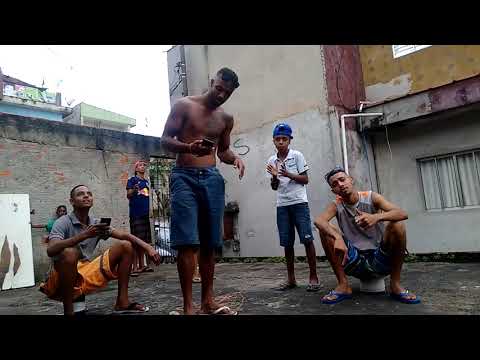 Mc Guinomo e Mc P.Vinicius - medley na laje