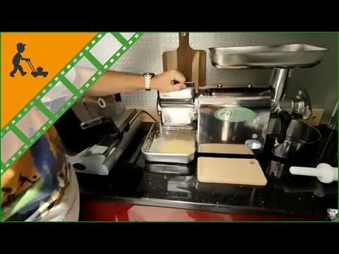 FAMA TGI22 Electric Meat Mincer - with Integrated Grater - Customer's video