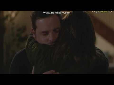 Abbraccio finale Jo & Alex (13x12)