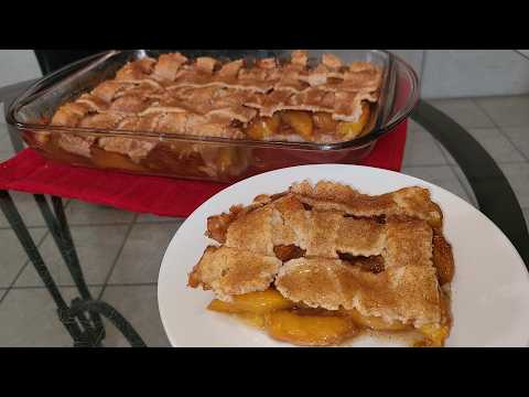 Southern style deep-dish Peach Cobbler | Made with fresh peaches with a top and bottom crust